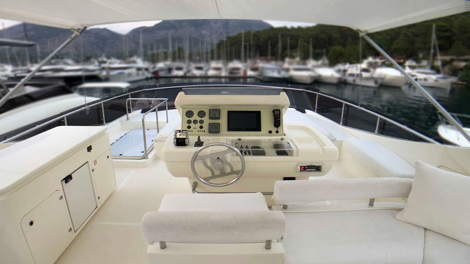 2007 Ferretti 731