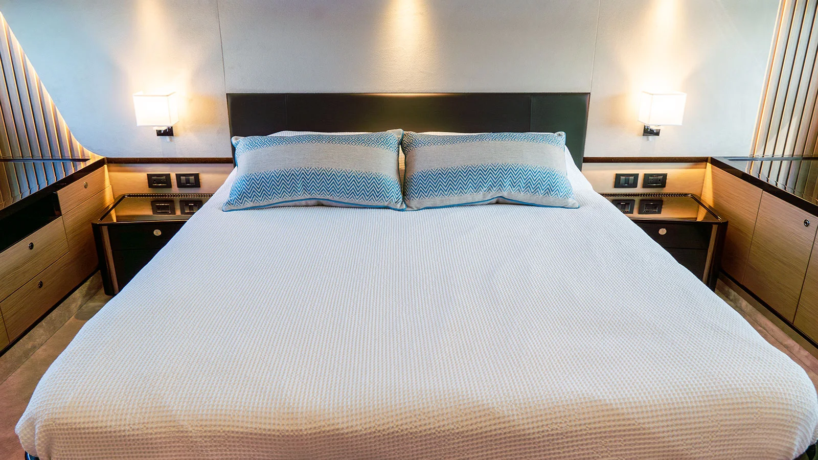 2022 Absolute Navetta 58