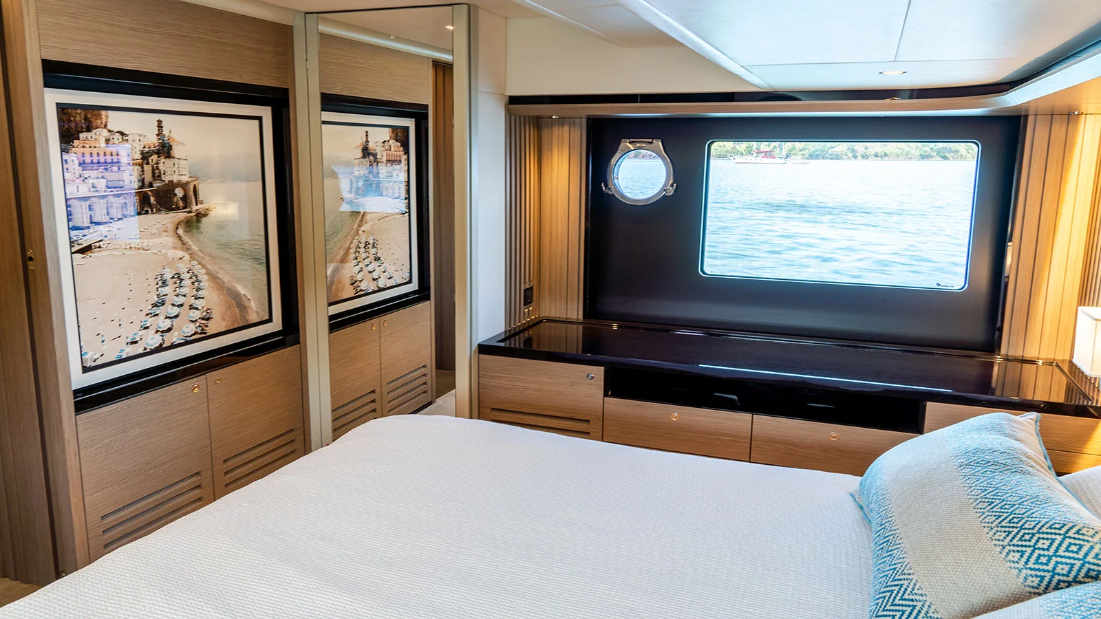 2022 Absolute Navetta 58