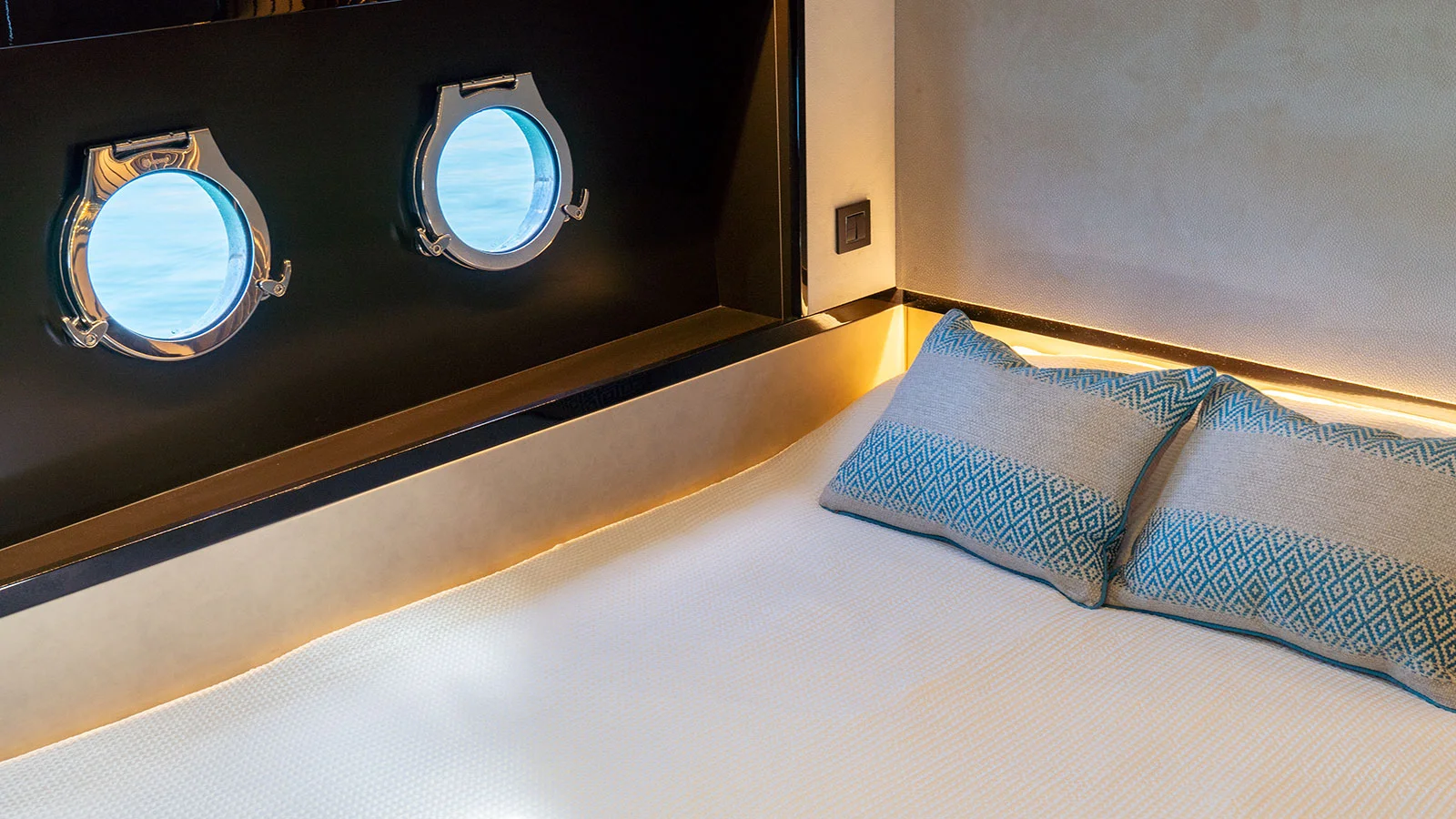 2022 Absolute Navetta 58