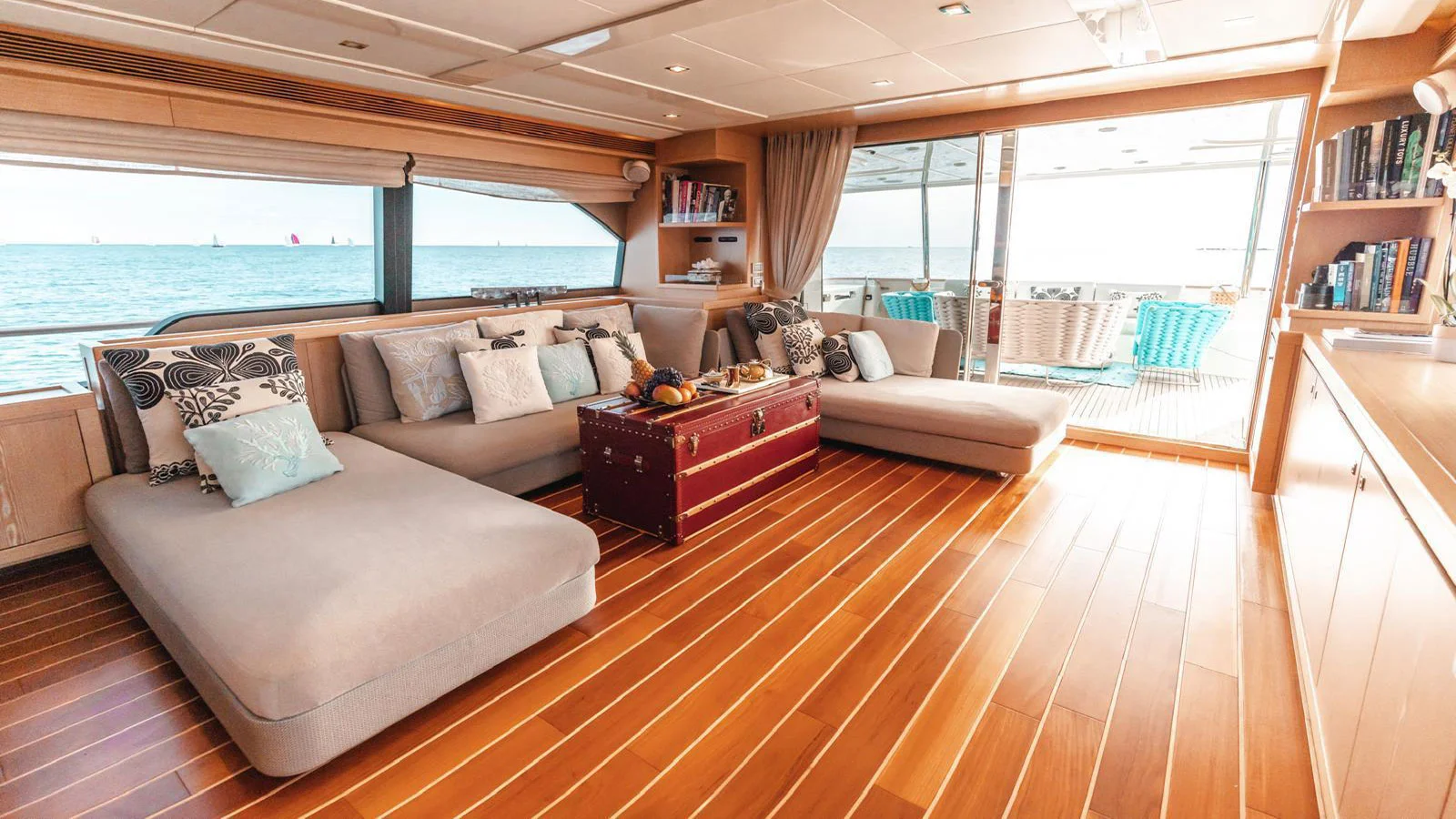 2013 Custom Line Navetta 26