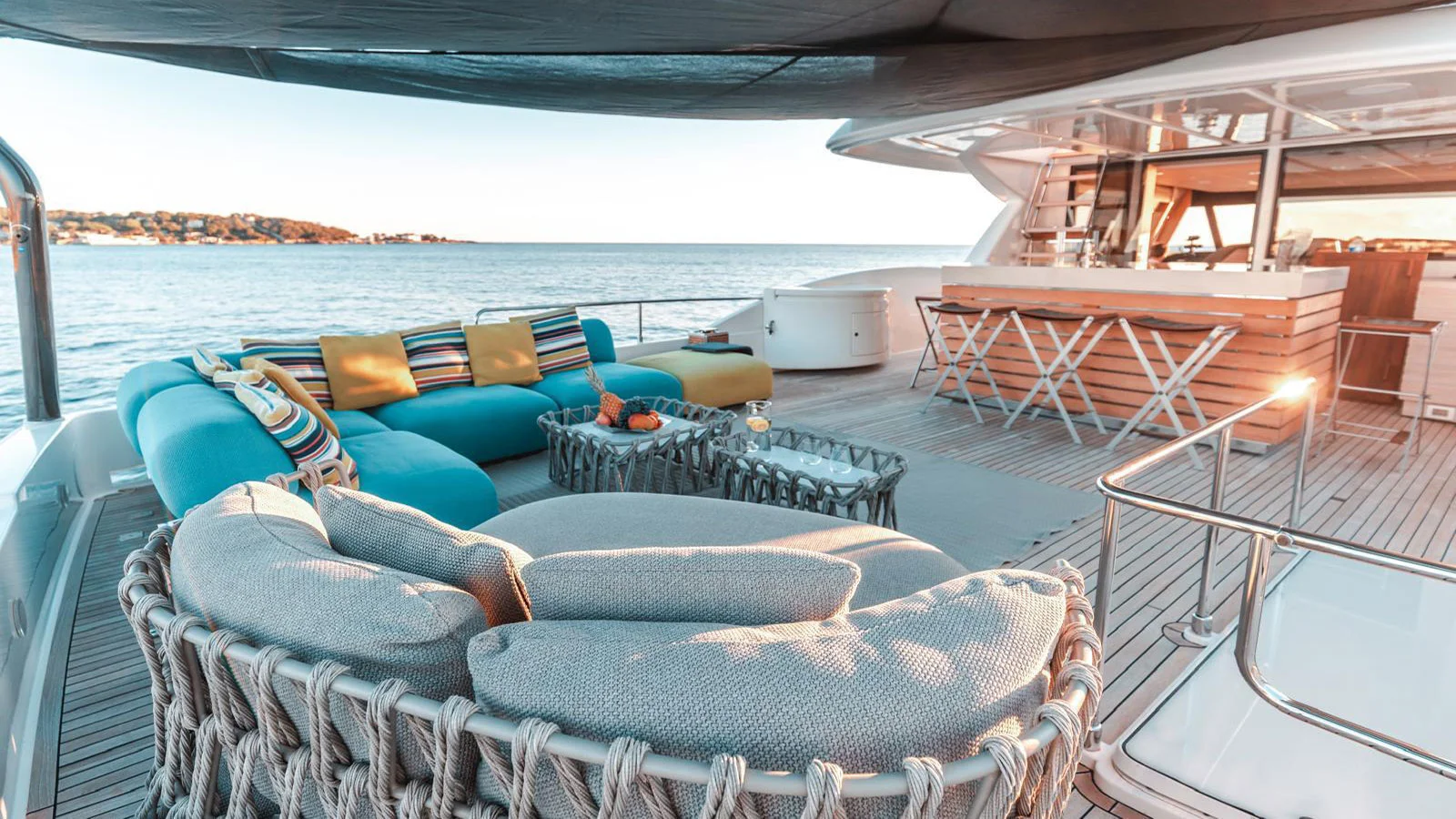 2013 Custom Line Navetta 26