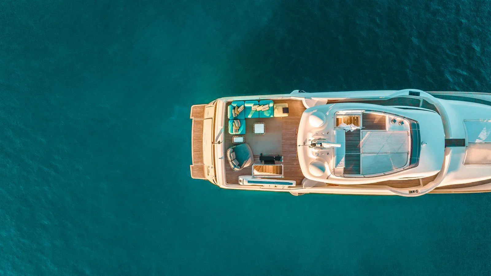 2013 Custom Line Navetta 26