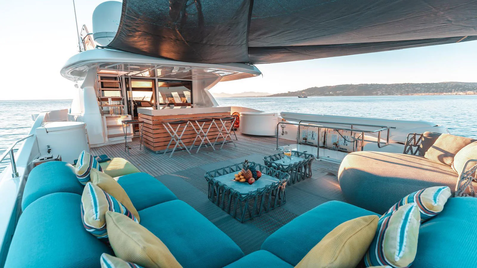 2013 Custom Line Navetta 26