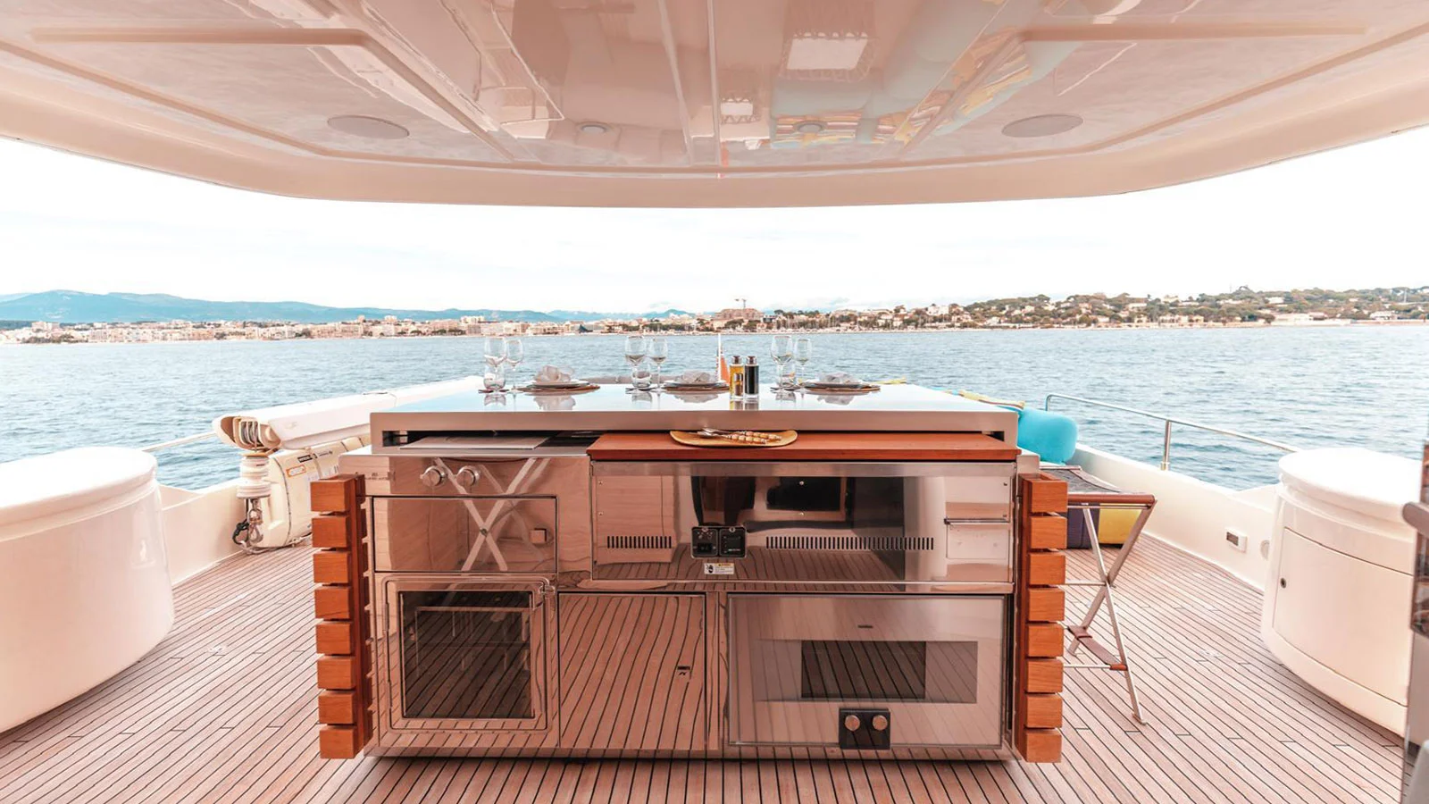 2013 Custom Line Navetta 26