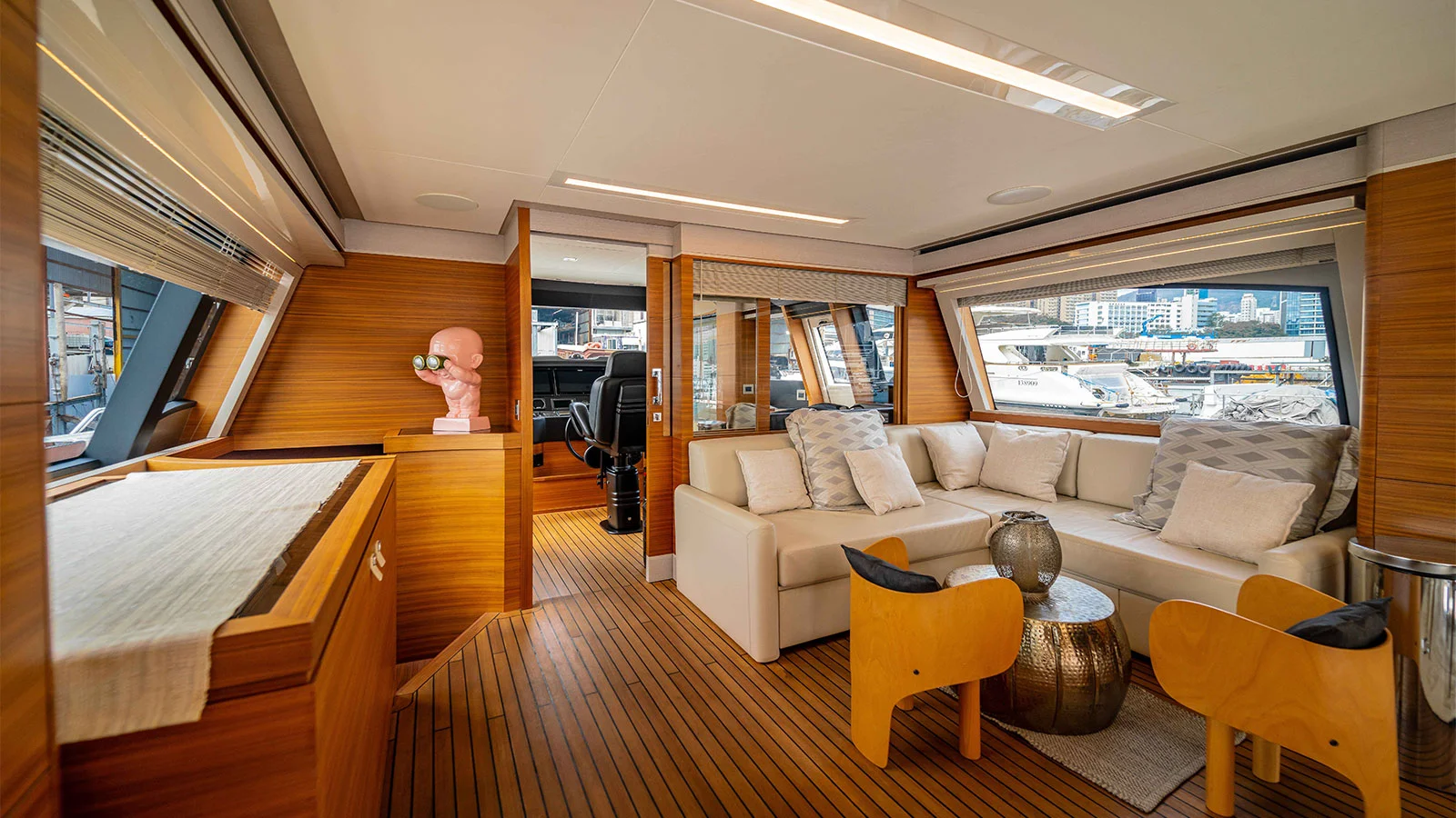 2016 Custom Line Navetta 28