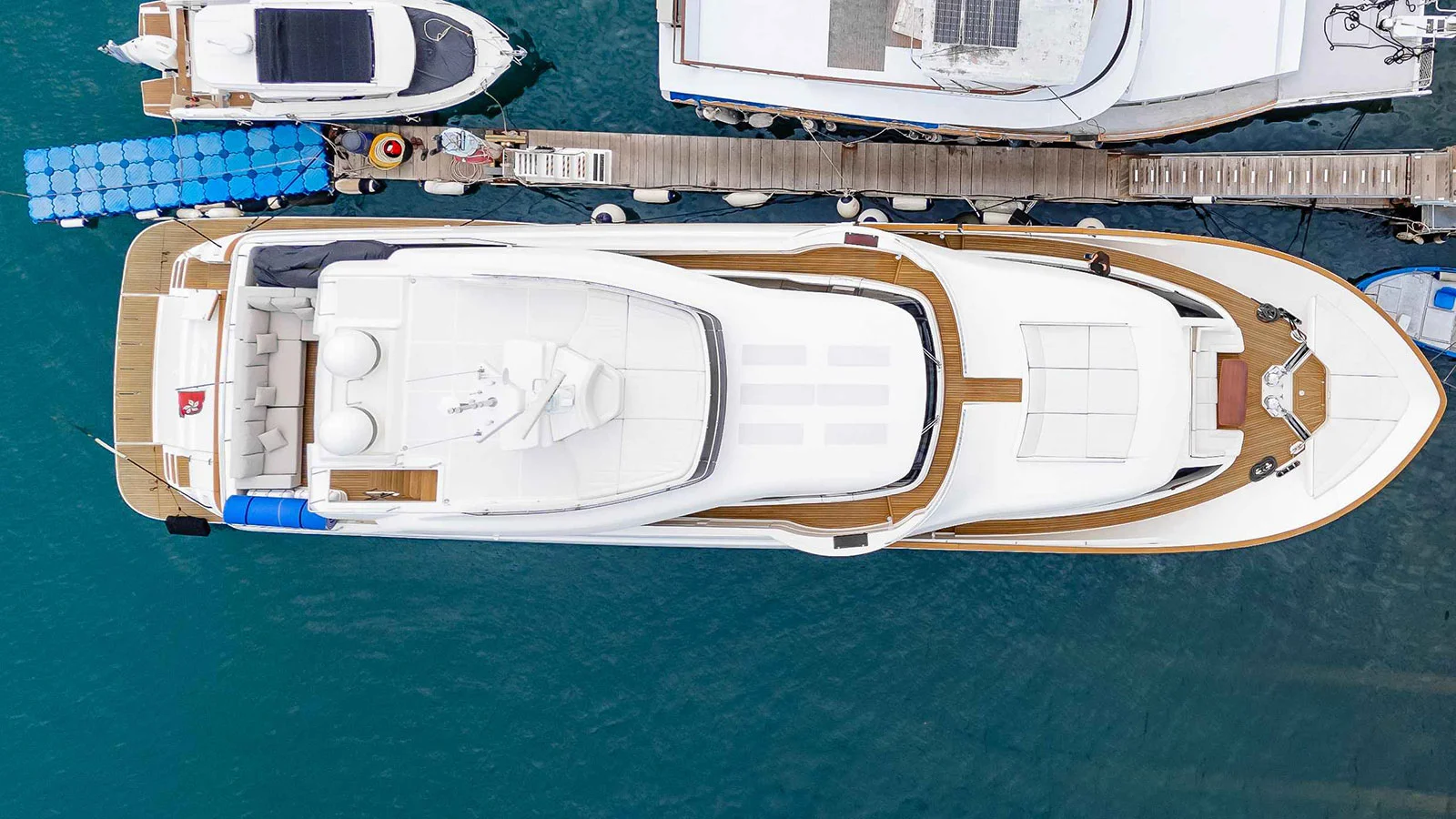 2016 Custom Line Navetta 28