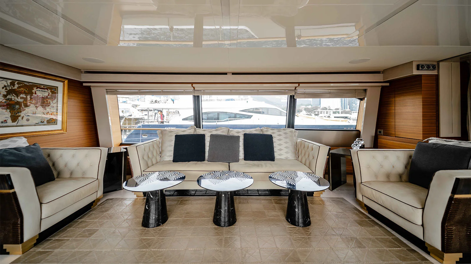 2016 Custom Line Navetta 28