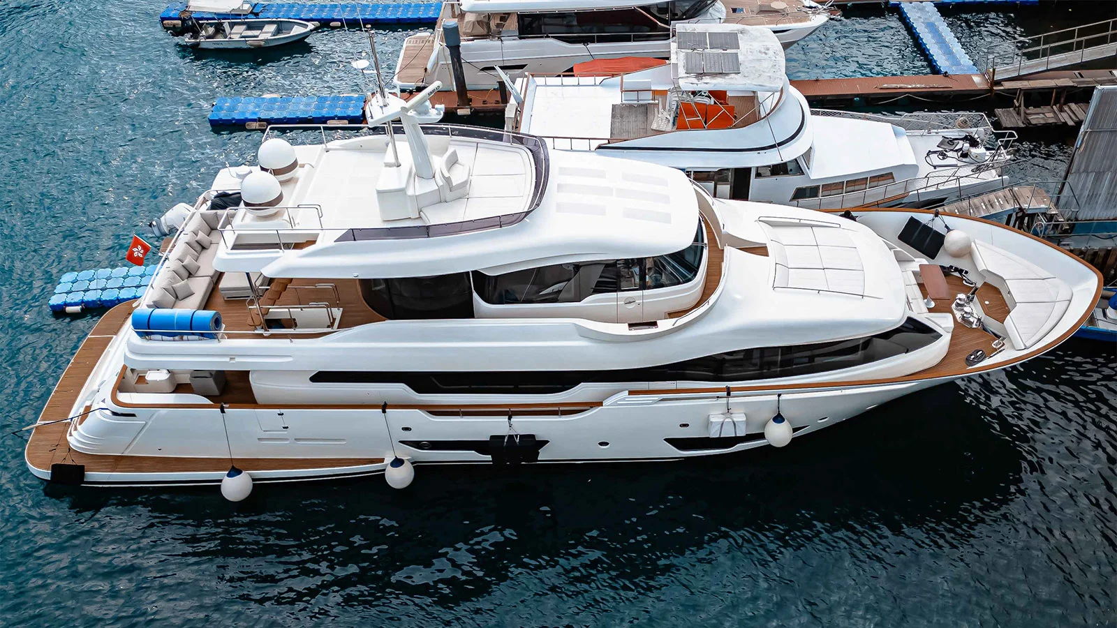 2016 Custom Line Navetta 28