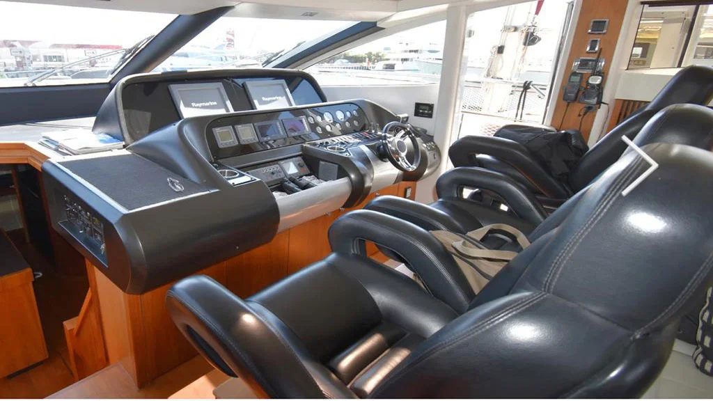 2010 Sunseeker Predator 74