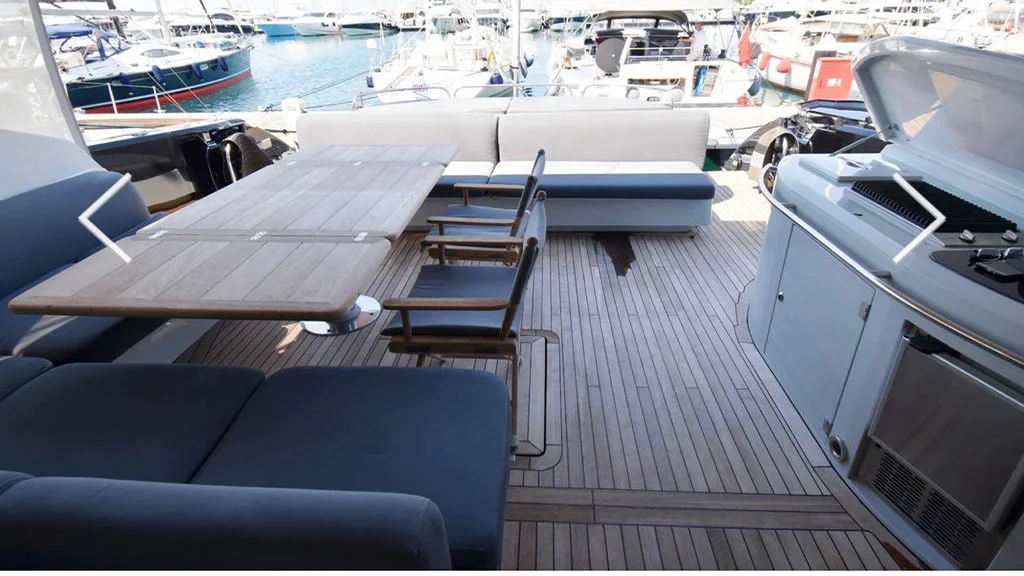 2010 Sunseeker Predator 74