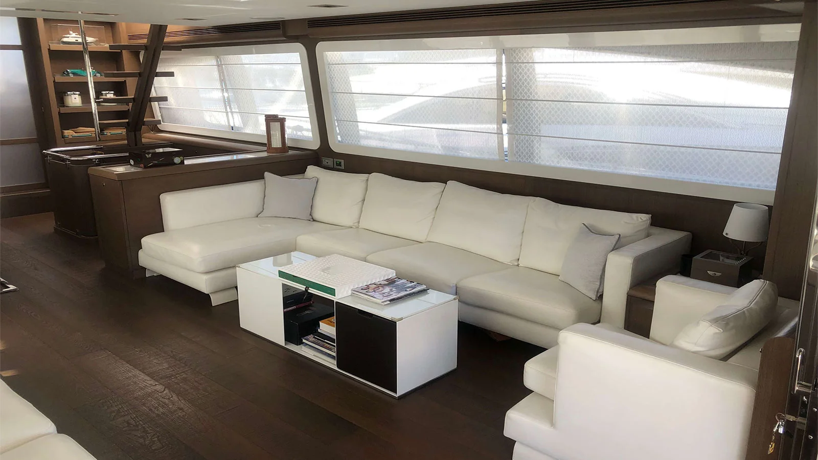2015 Ferretti 800 HT