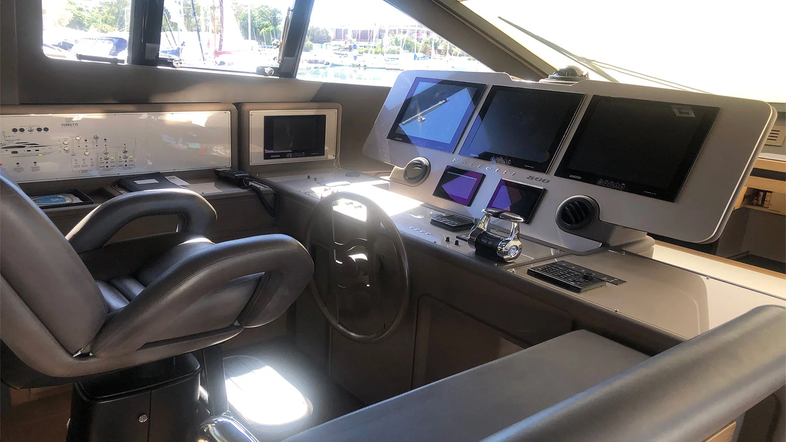 2015 Ferretti 800 HT