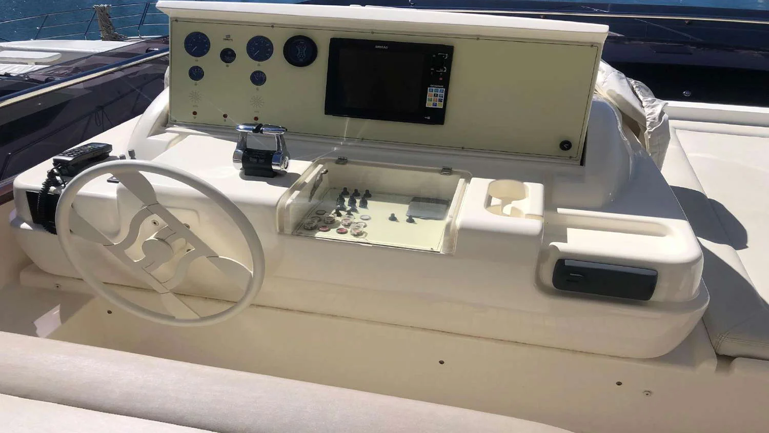 2015 Ferretti 800 HT