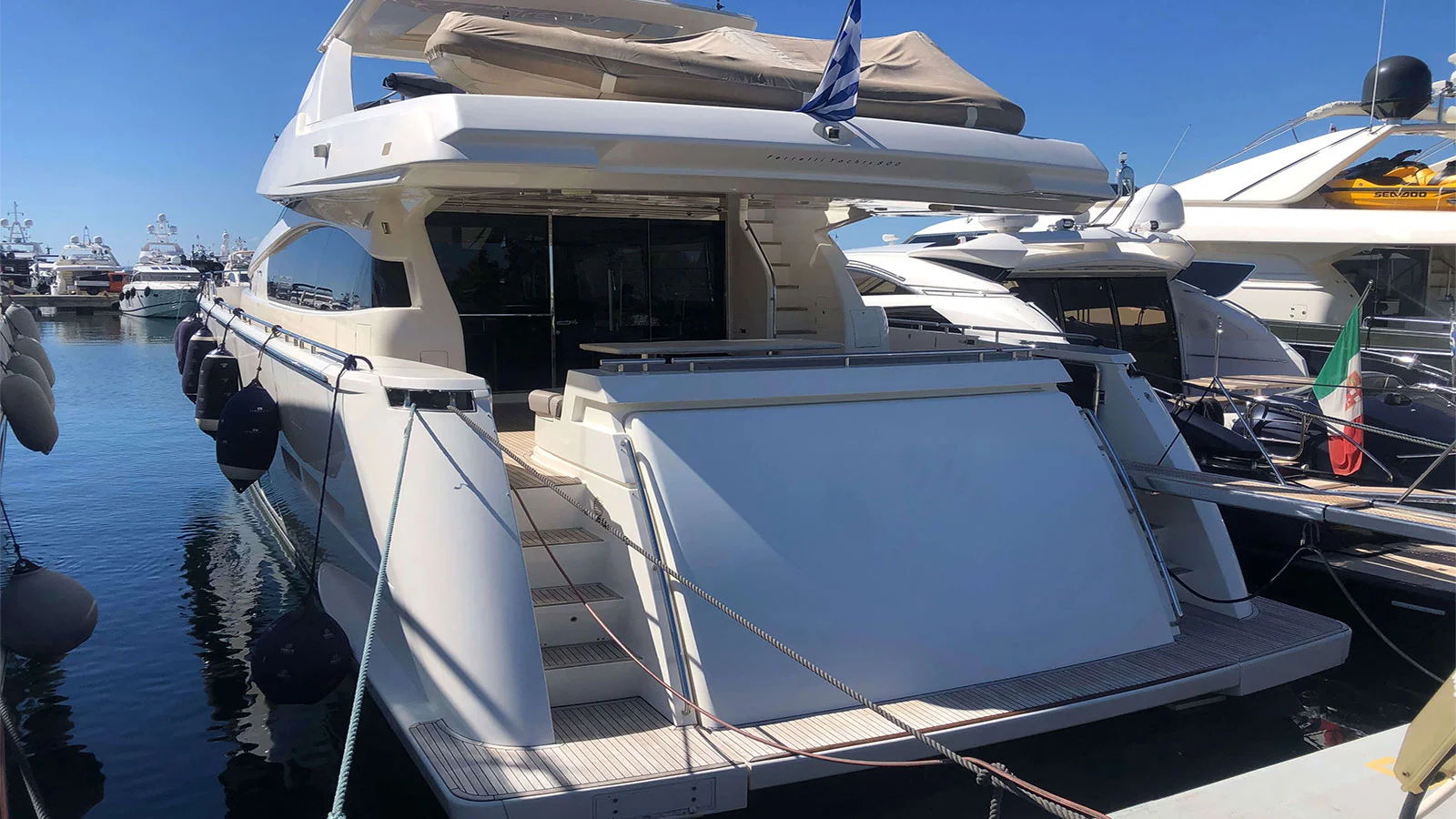 2015 Ferretti 800 HT