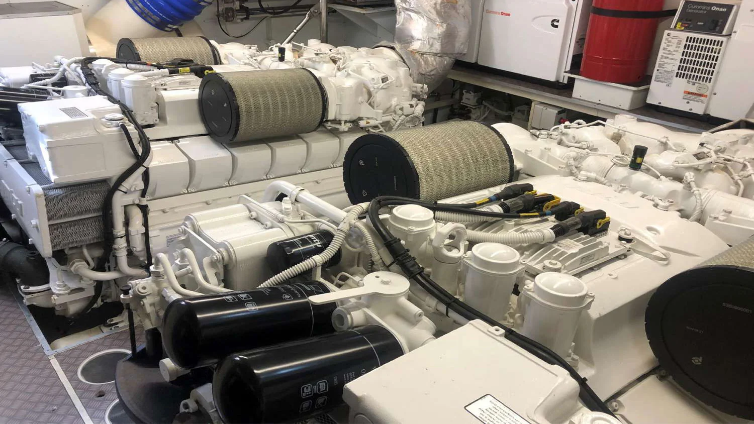 2015 Ferretti 800 HT