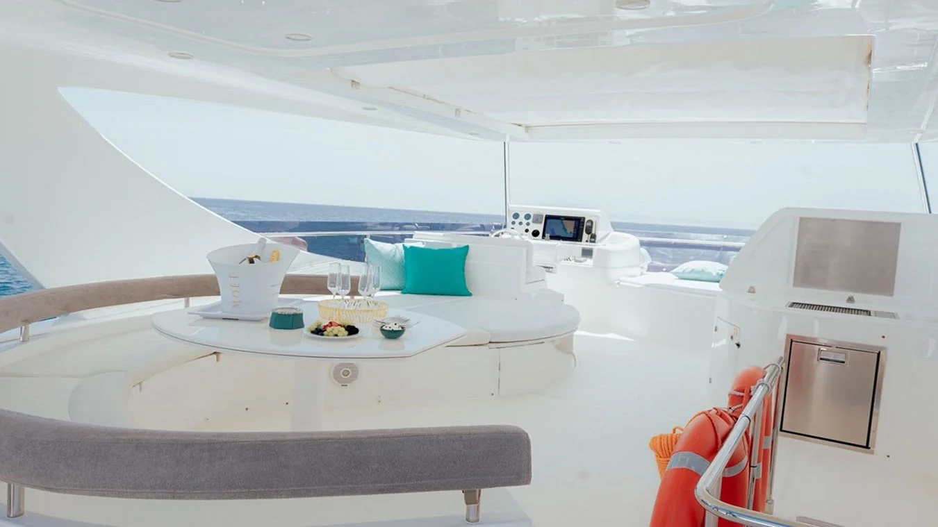 2006 Ferretti 780 HT