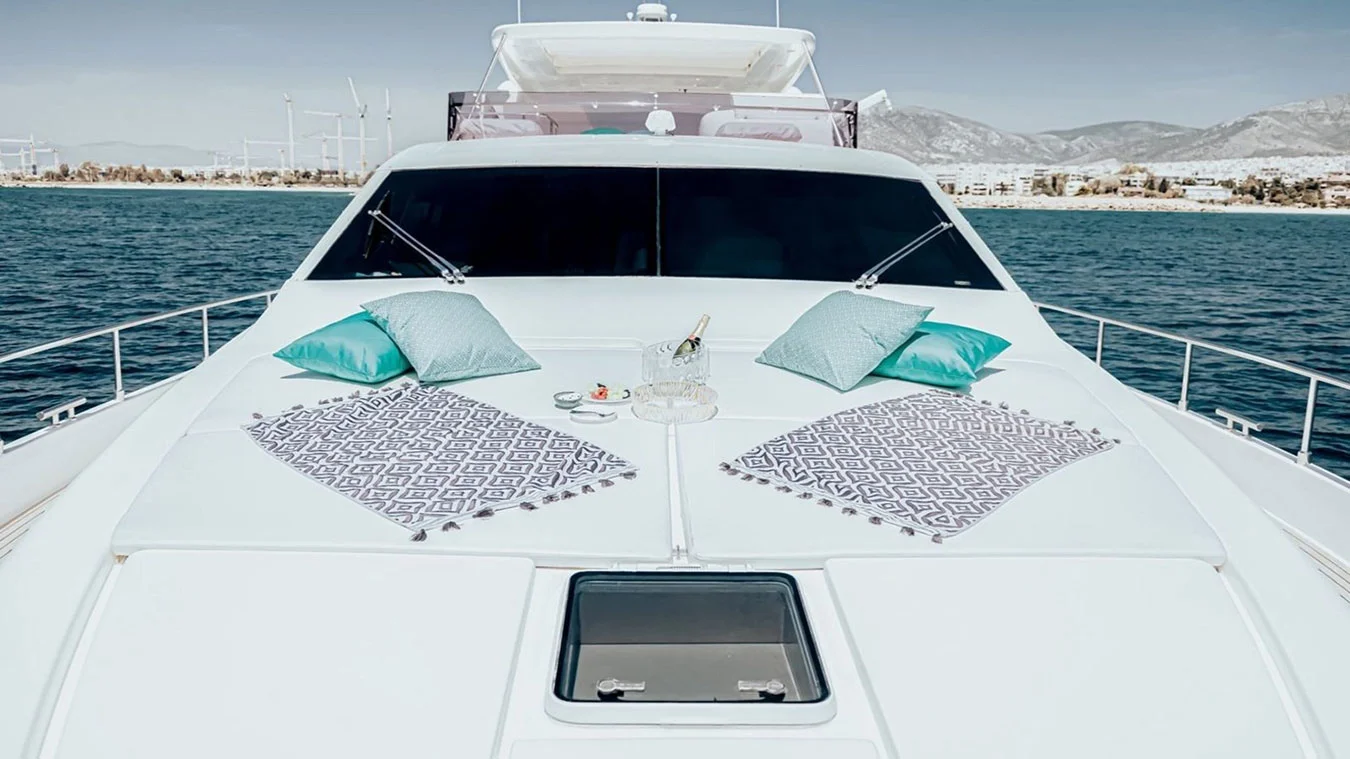 2006 Ferretti 780 HT