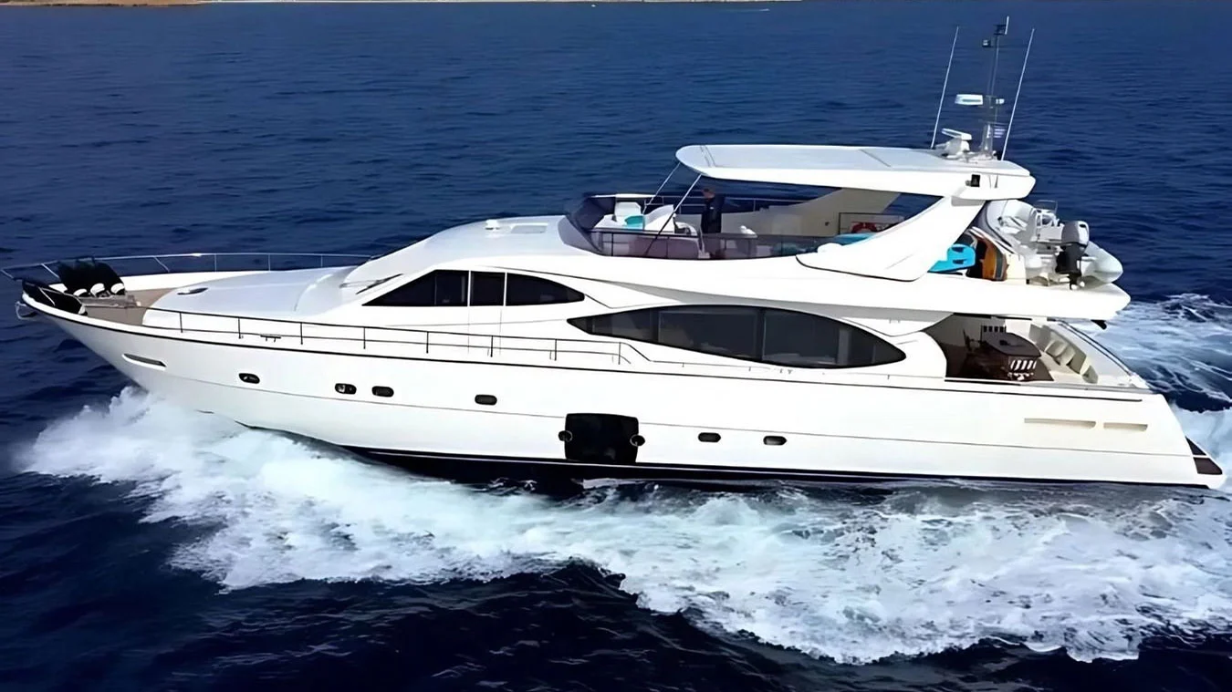 2006 Ferretti 780 HT