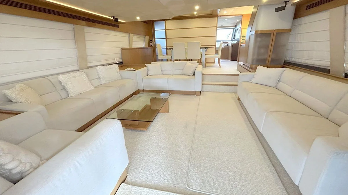 2006 Ferretti 780 HT