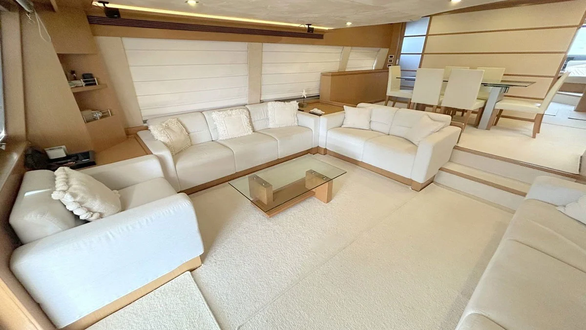 2006 Ferretti 780 HT