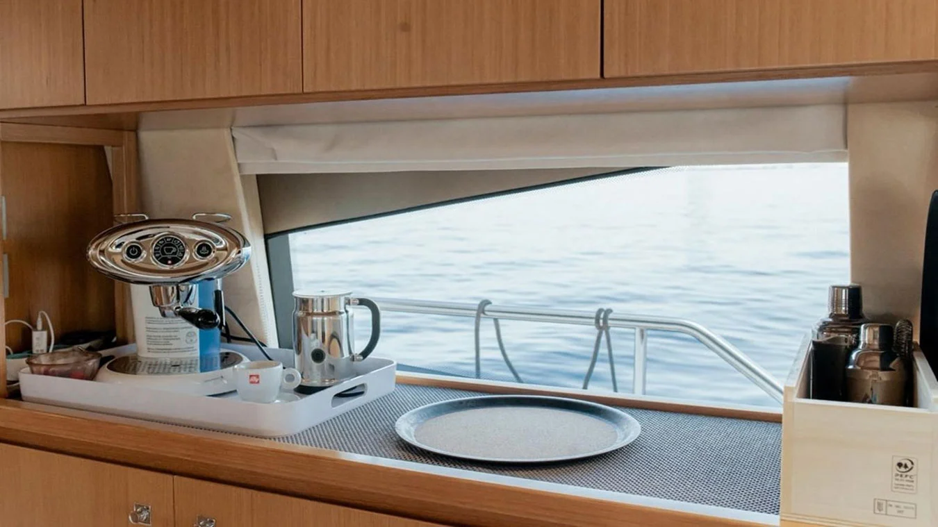 2006 Ferretti 780 HT