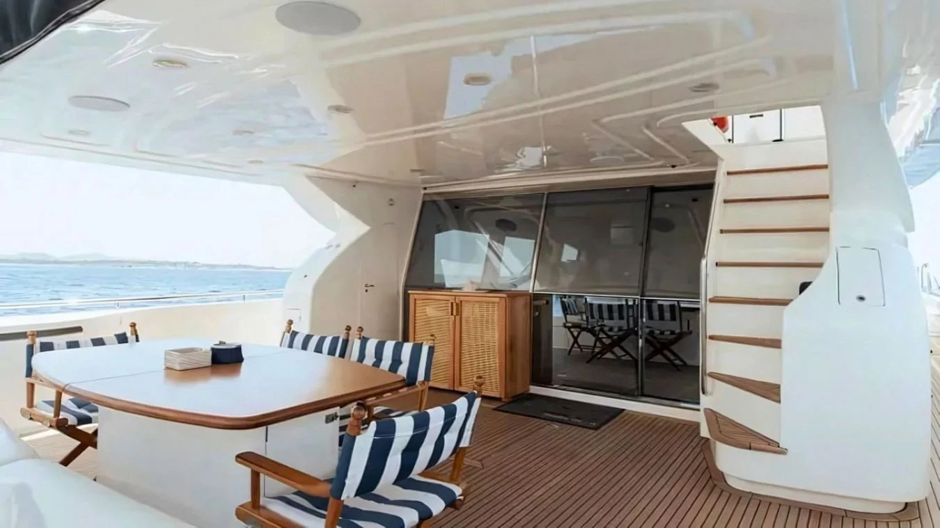 2006 Ferretti 780 HT