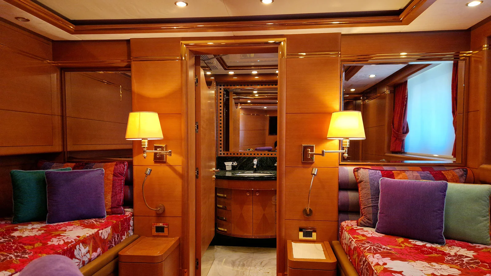 2010 Benetti Vision 145