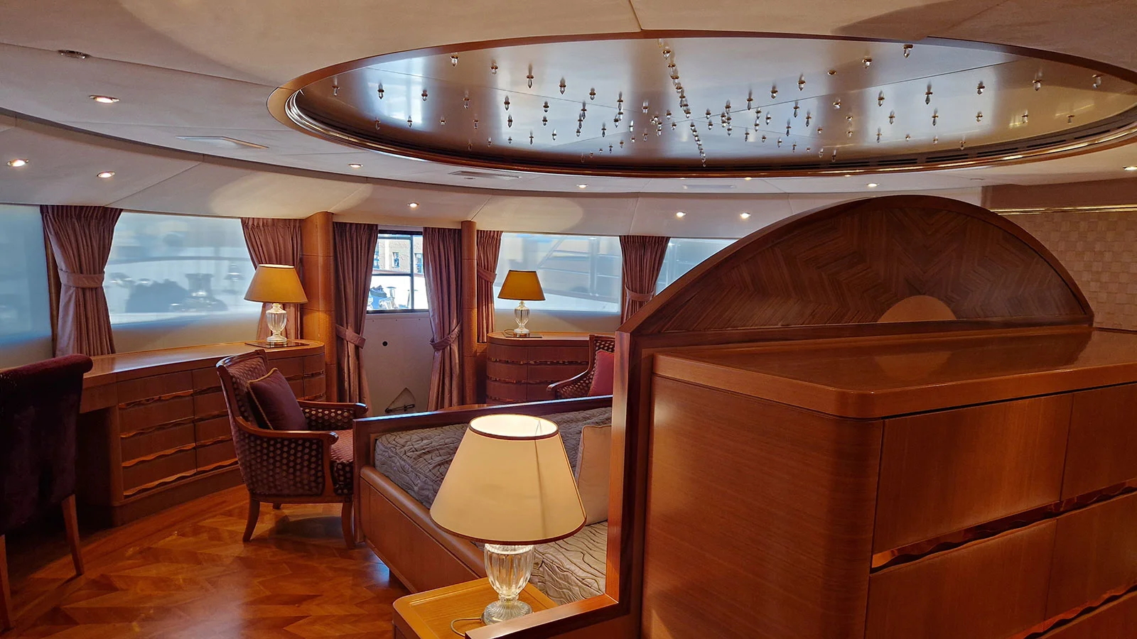 2010 Benetti Vision 145