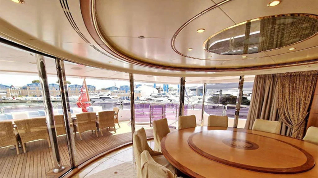 2010 Benetti Vision 145