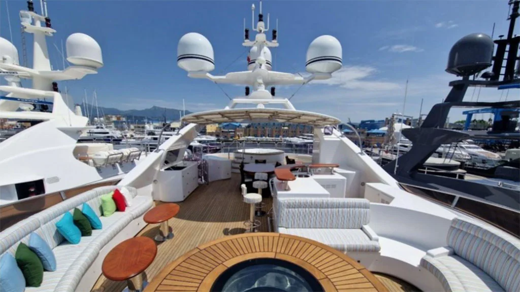 2010 Benetti Vision 145