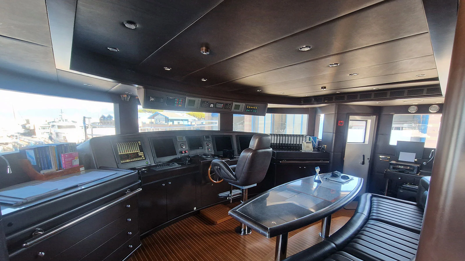 2010 Benetti Vision 145