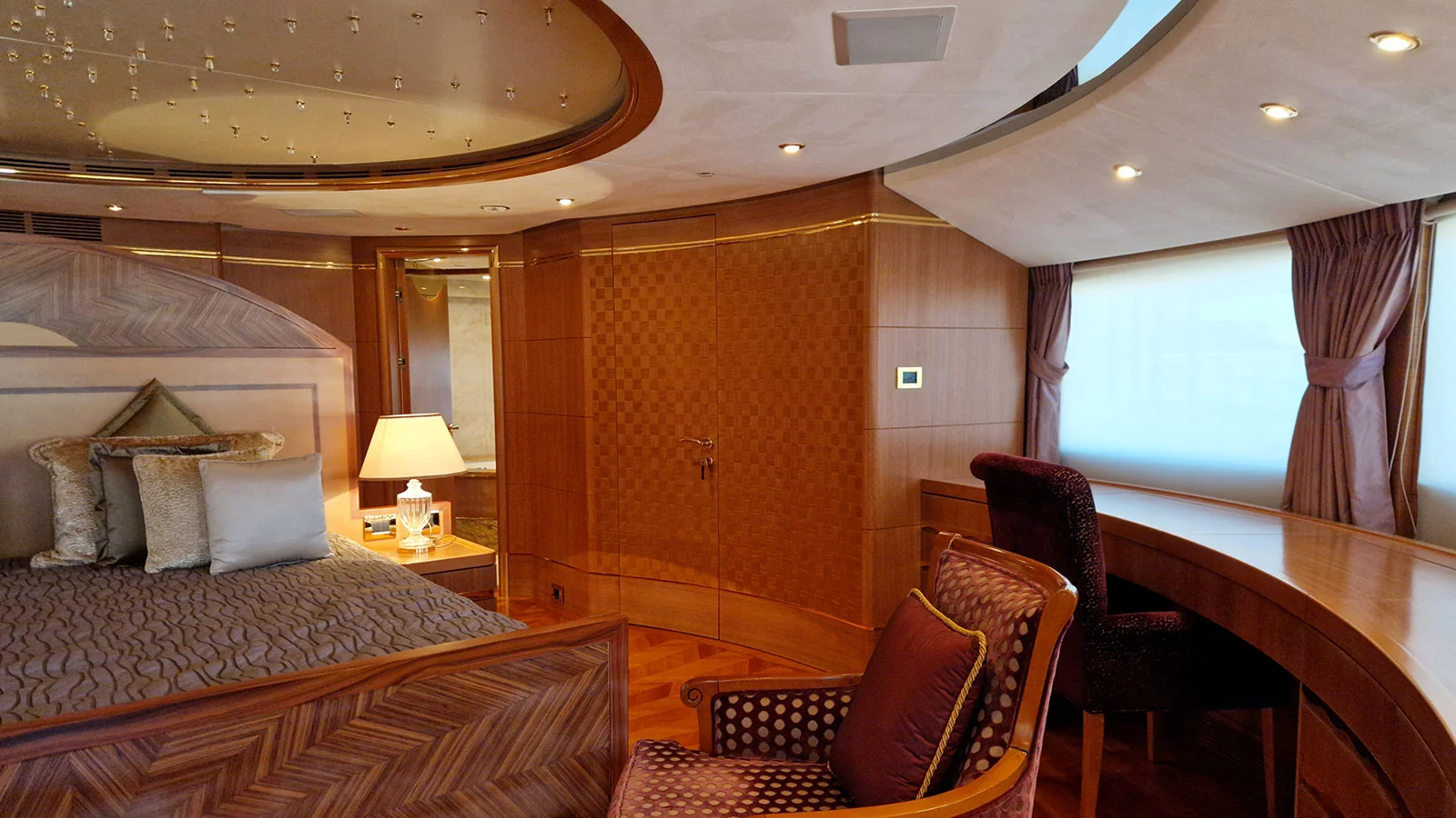 2010 Benetti Vision 145