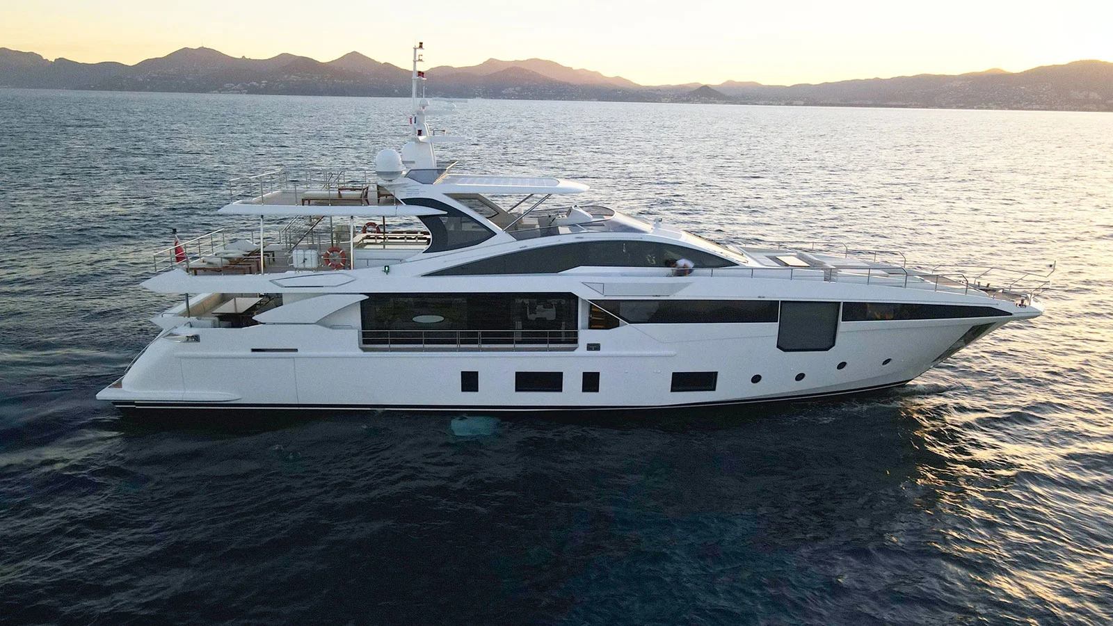 2017 Azimut Grande 35M
