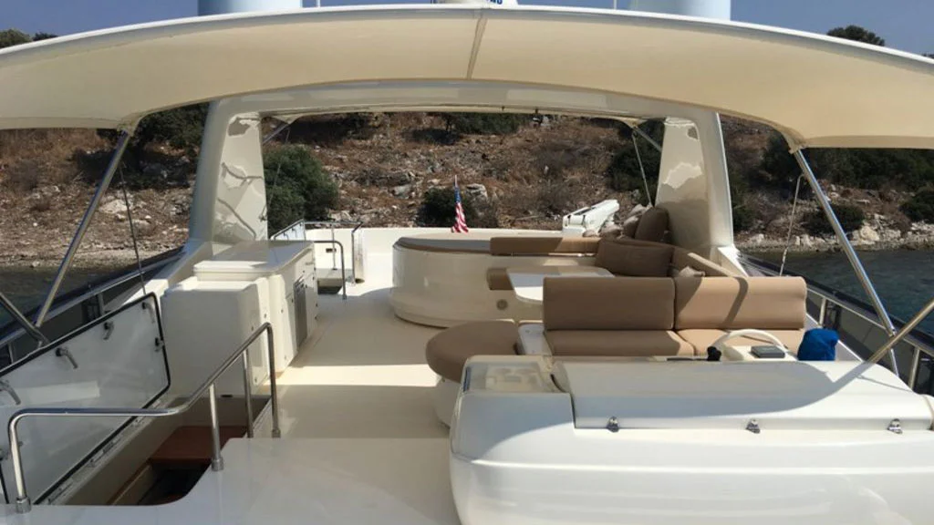 2006 Ferretti 830