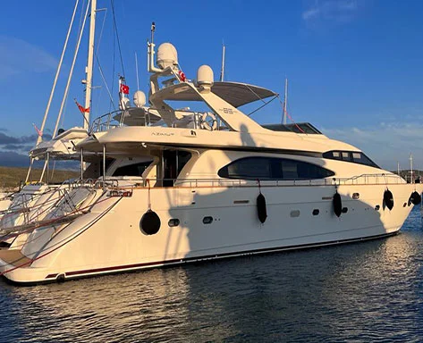 2005 Azimut 85