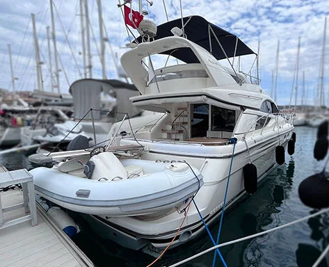 2001 Fairline Phantom 46