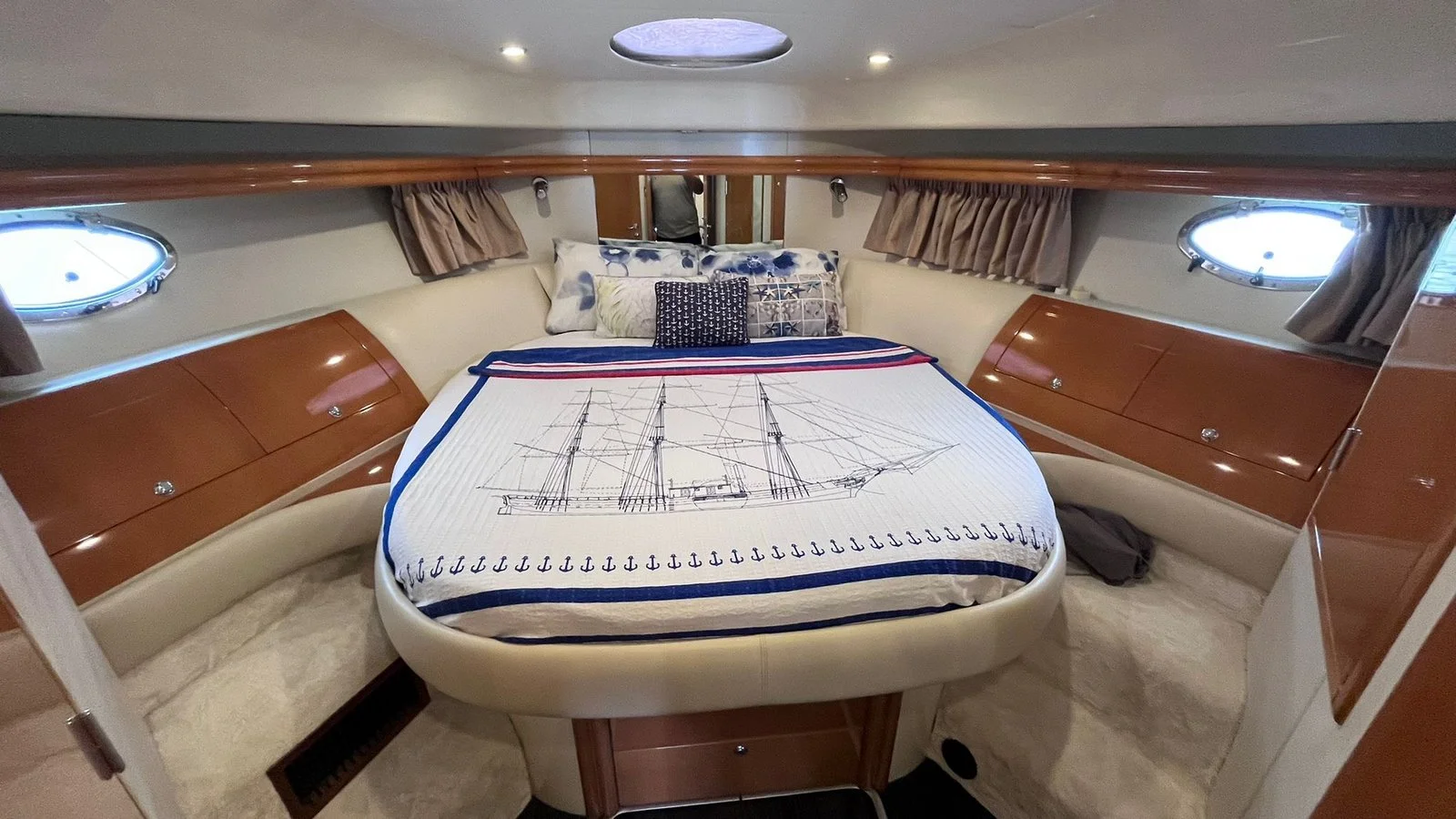 2001 Fairline Phantom 46