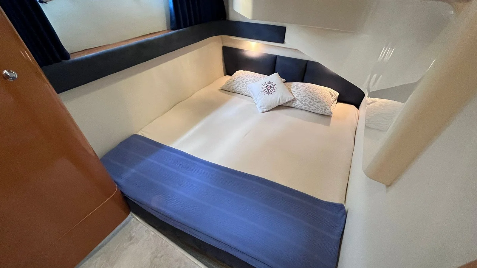 2001 Fairline Phantom 46