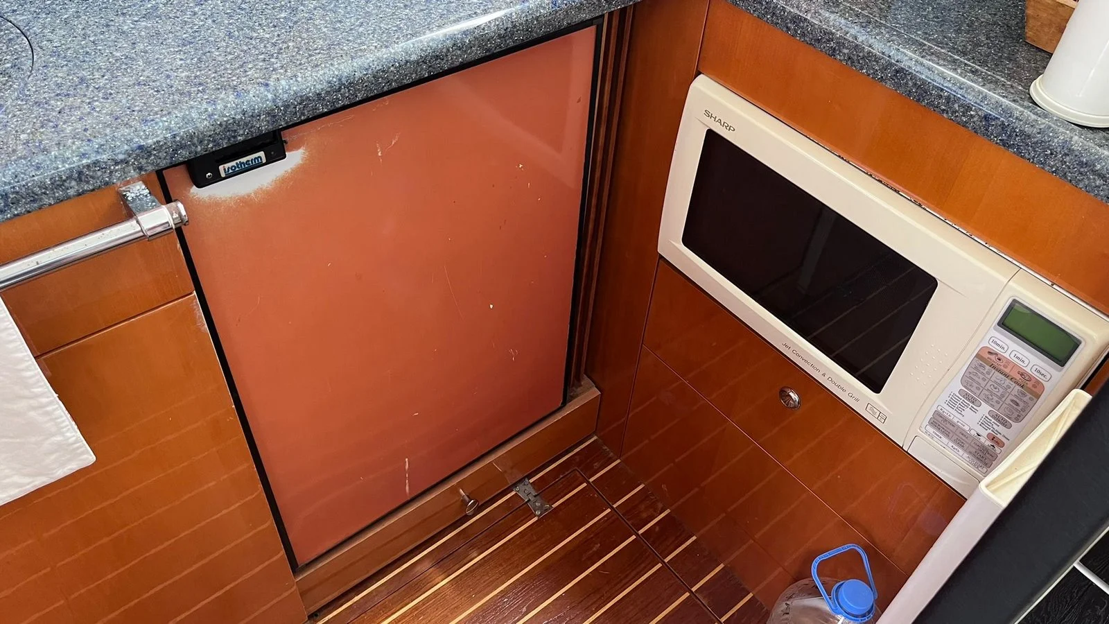 2001 Fairline Phantom 46