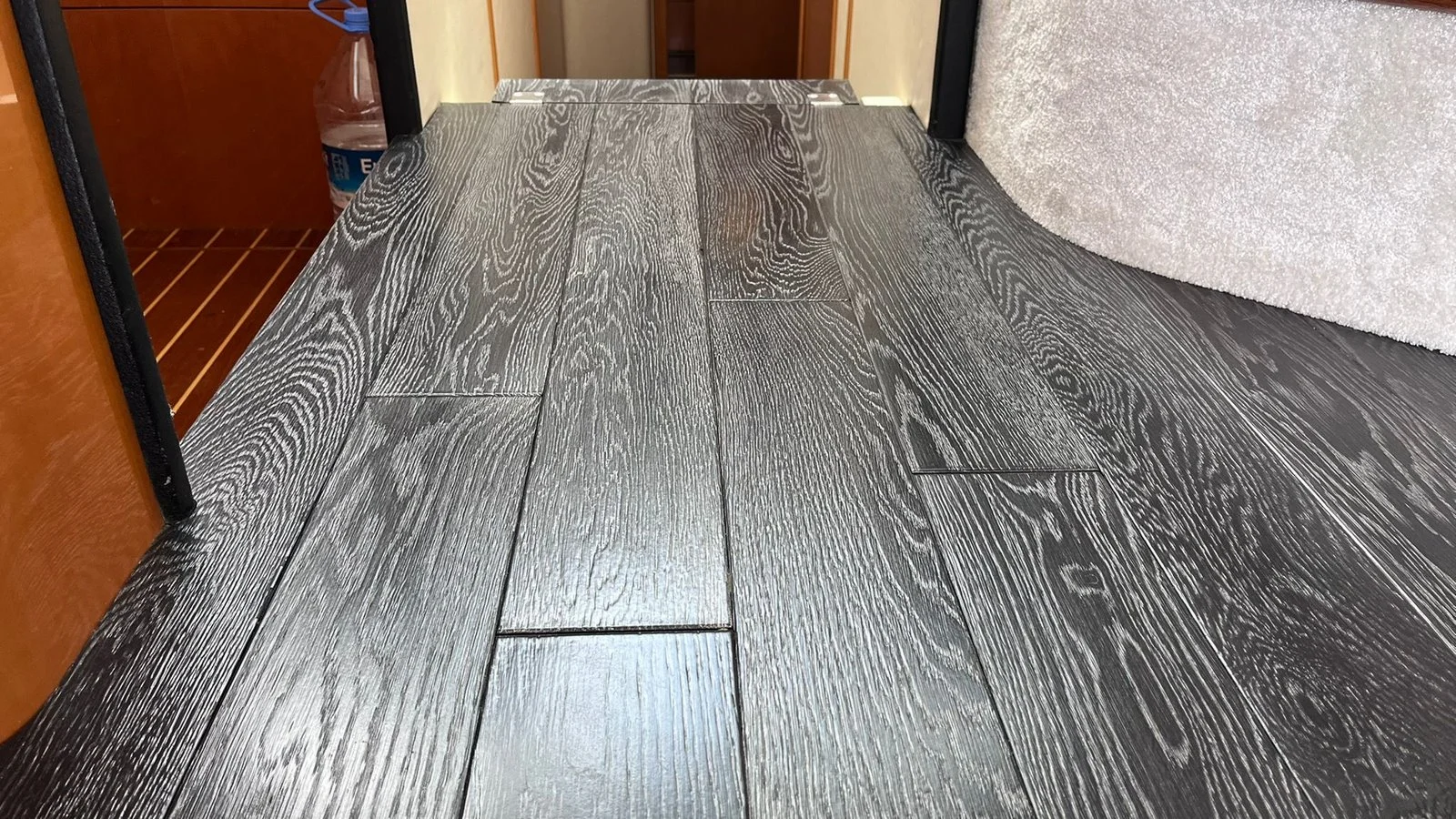 2001 Fairline Phantom 46