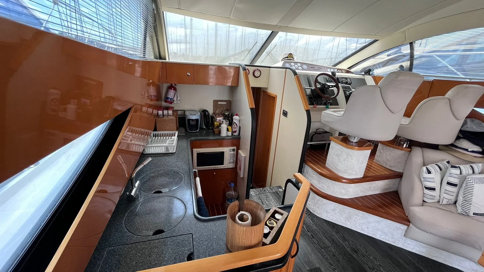2001 Fairline Phantom 46