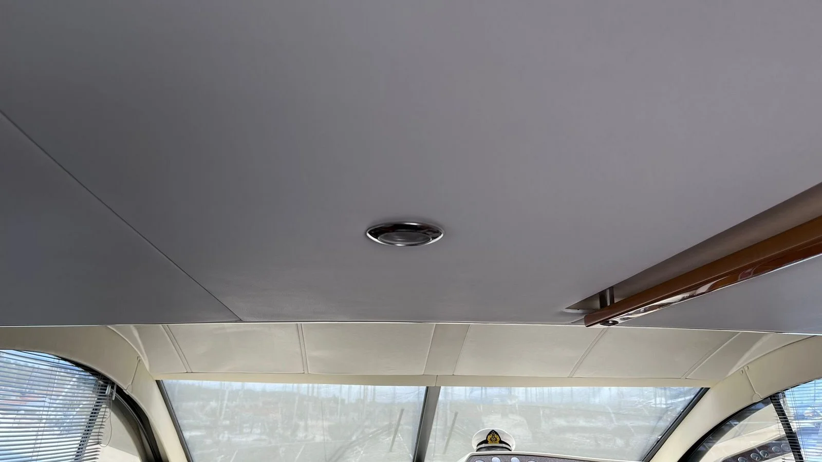 2001 Fairline Phantom 46