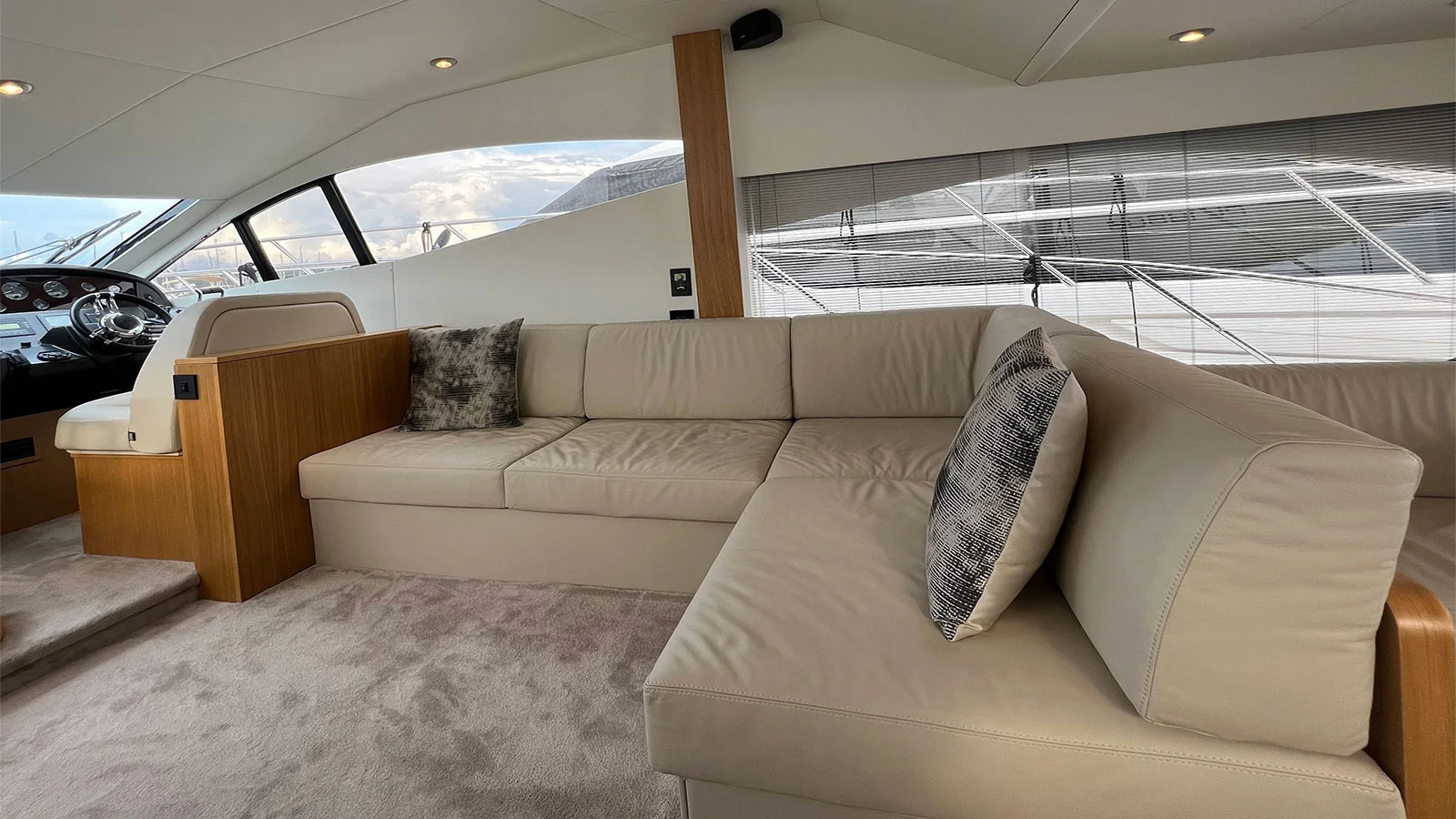 2009 Sunseeker Manhattan 52
