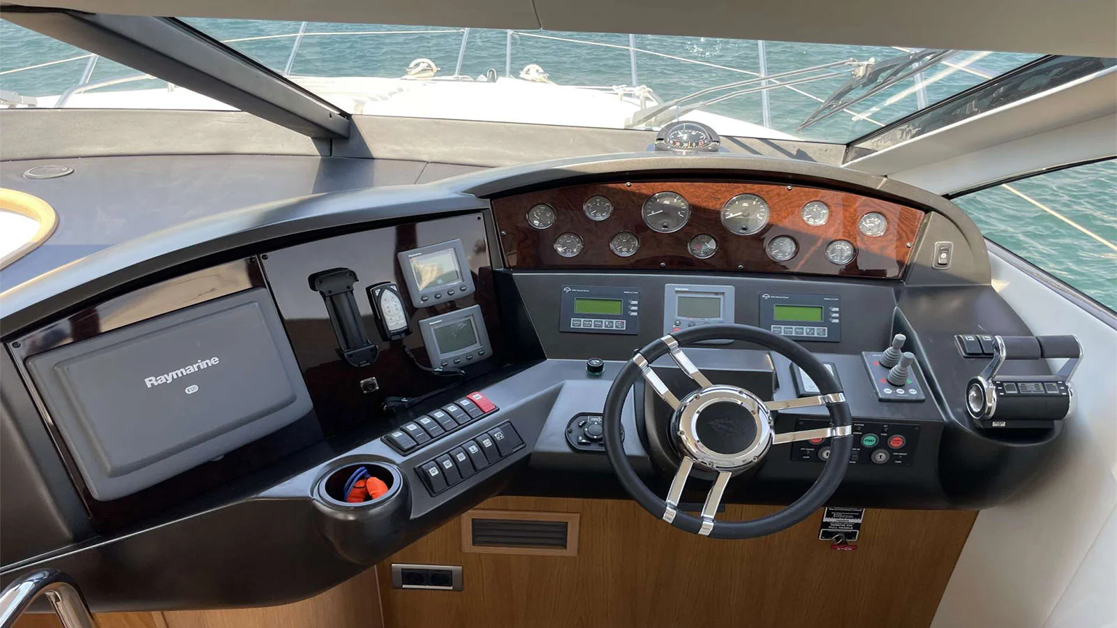 2009 Sunseeker Manhattan 52