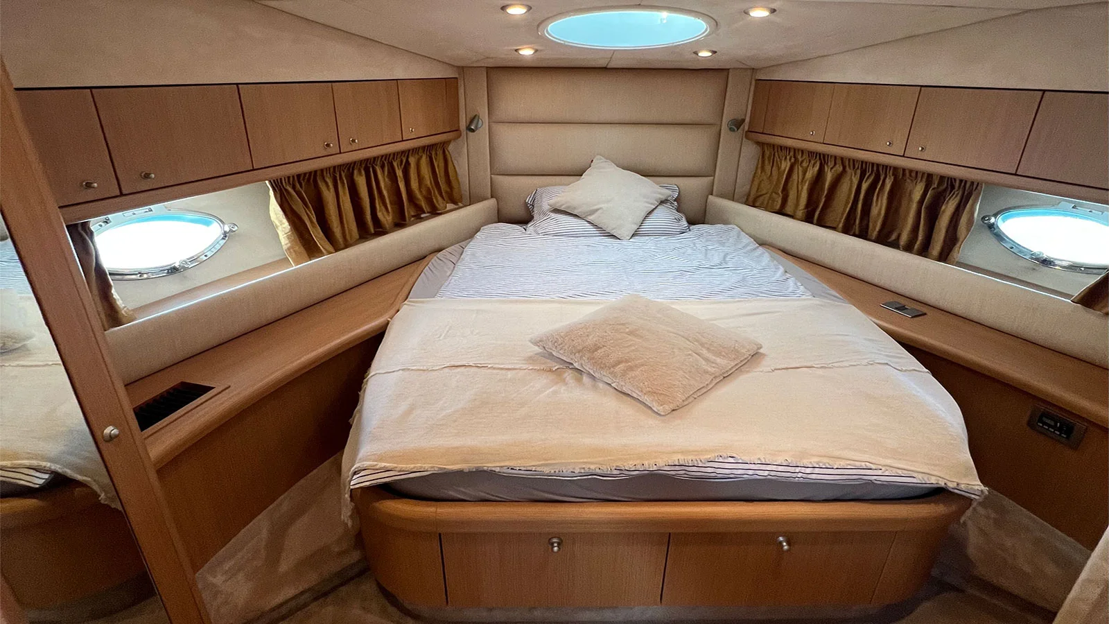 2009 Sunseeker Manhattan 52