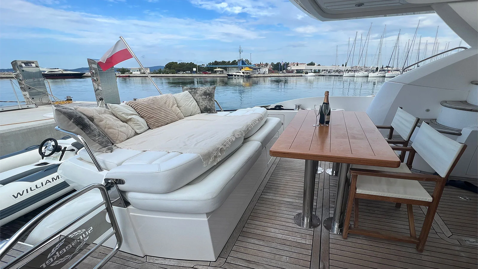 2009 Sunseeker Manhattan 52