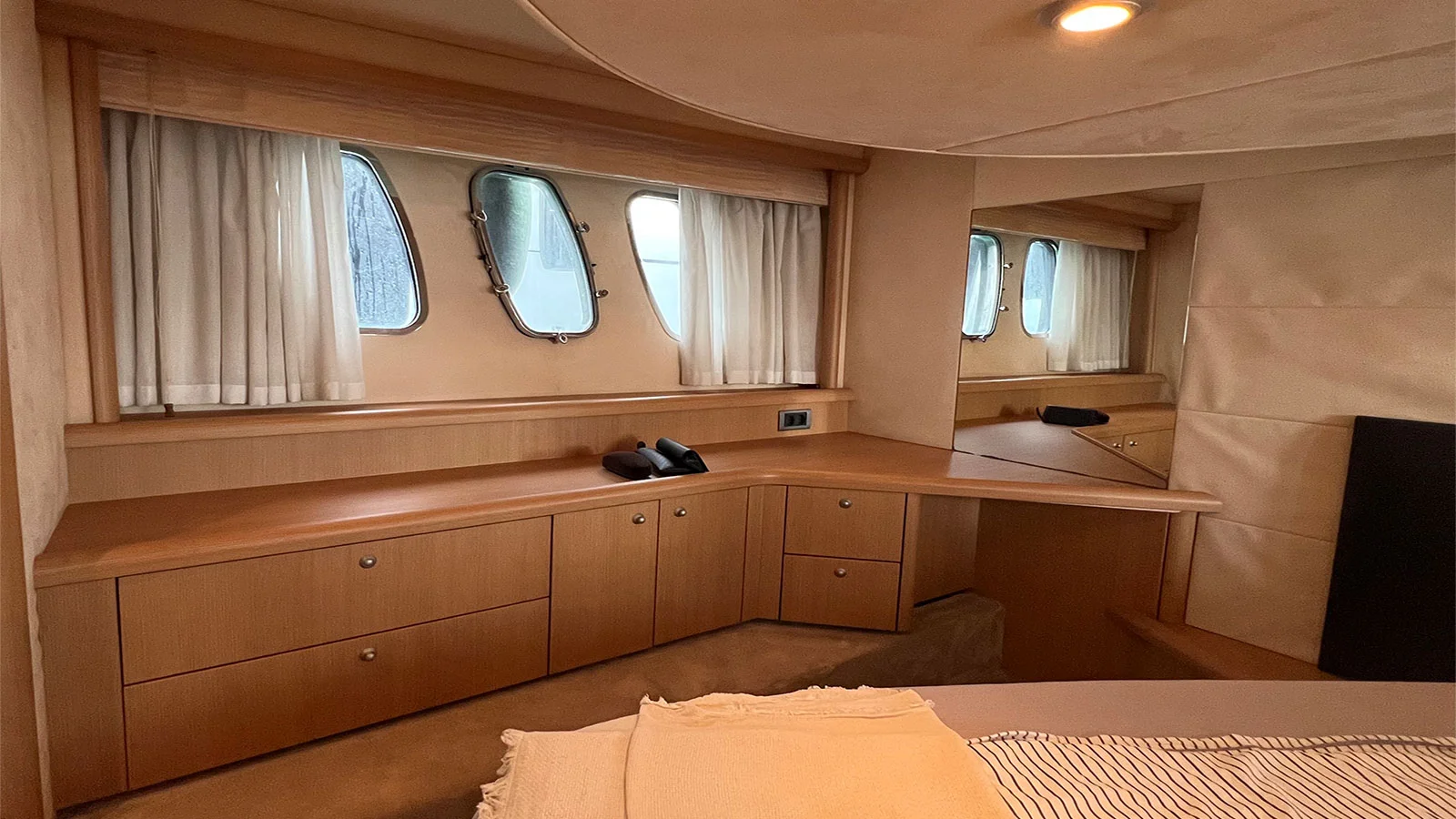 2009 Sunseeker Manhattan 52