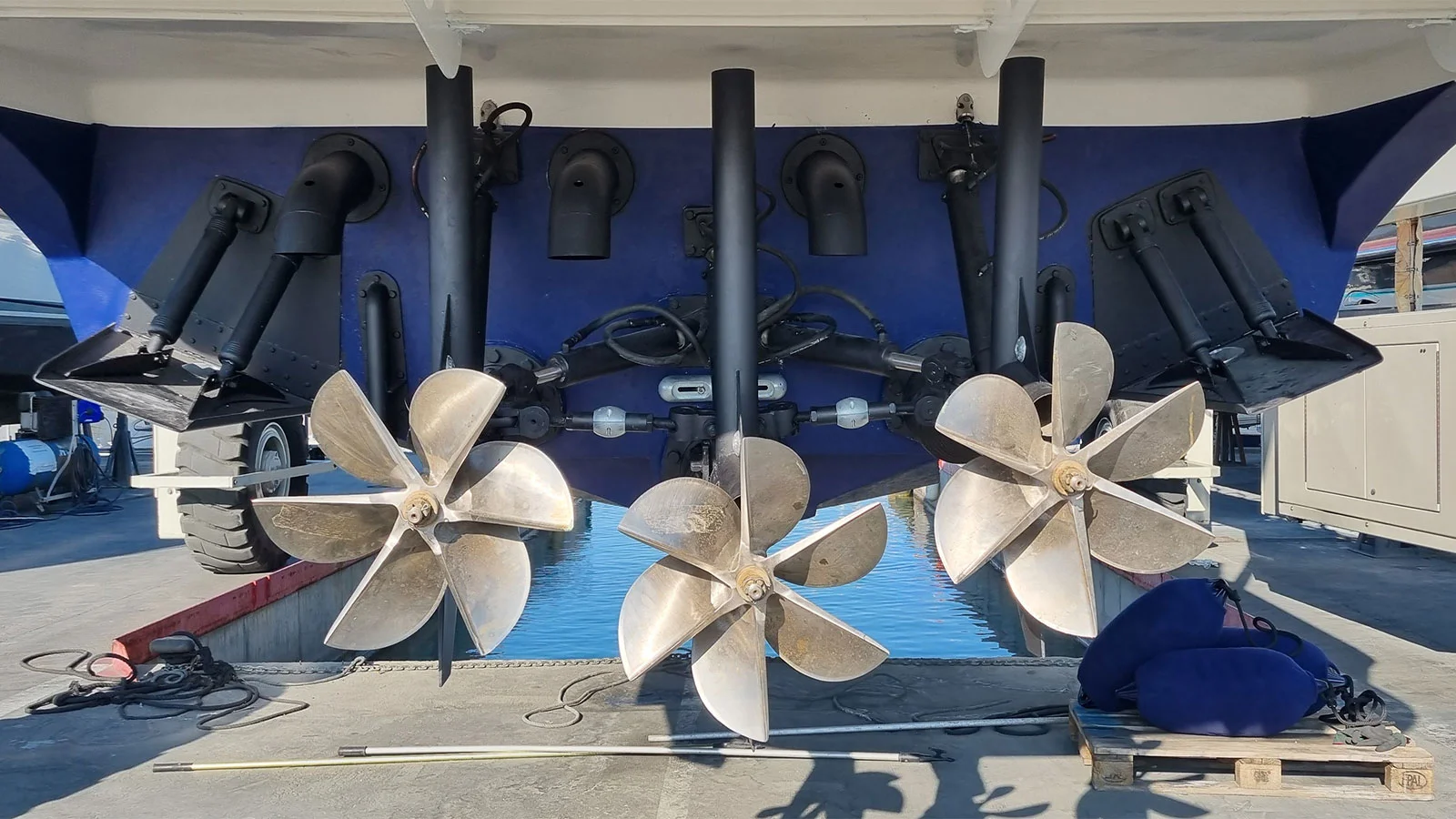 2006 Fountain 48 Express Cruiser