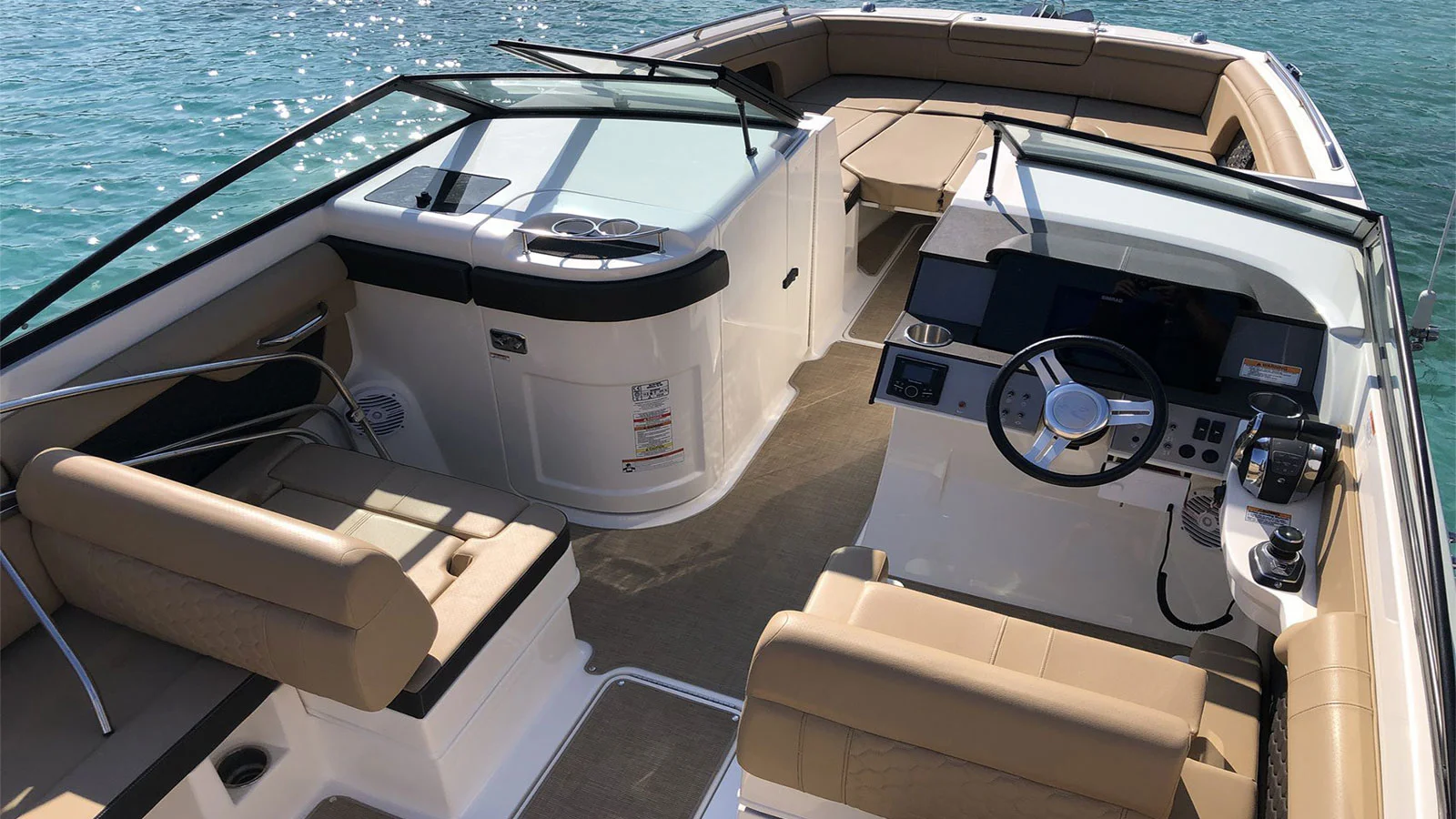 2018 Sea Ray SDX 290 Outboard